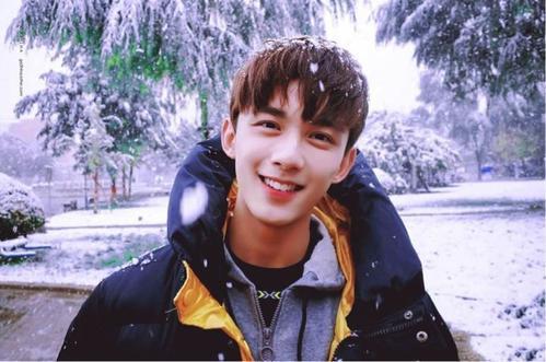 吴磊吃瓜视频最新一期,娱乐圈幕后真相大曝光！