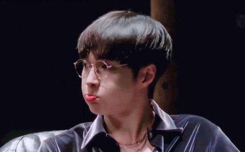 张艺兴唱作人吃瓜视频大全,揭秘幕后花絮与精彩瞬间