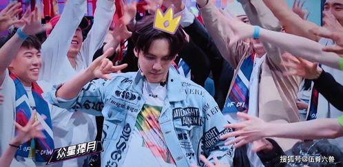 街舞老师吃瓜图片搞笑视频,太有才了！